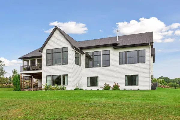 9763 Frontier LN, Lakeville, MN 55044