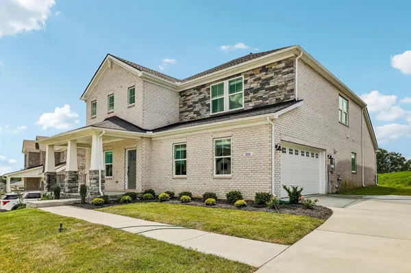 284 Johnnys Pl, Mount Juliet, TN 37122