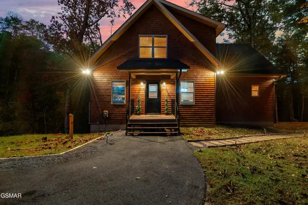 1325 Harmony Way, Sevierville, TN 37876