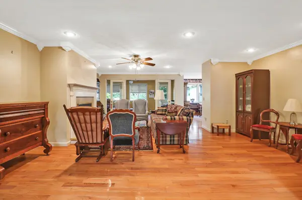 361 Creekway Dr, Crossville, TN 38555