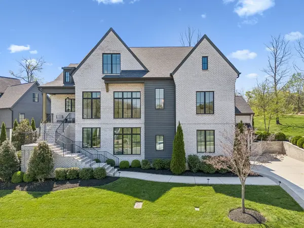 7066 Lanceleaf Dr, College Grove, TN 37046