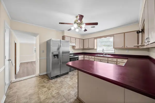506 Linda Dr, Hopkinsville, KY 42240