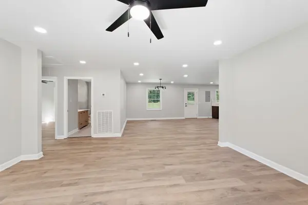 180 Maple St, Gordonsville, TN 38563