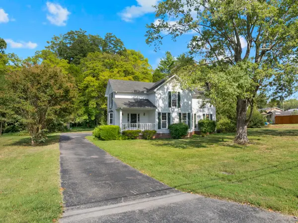 215 Stardust Dr, Shelbyville, TN 37160