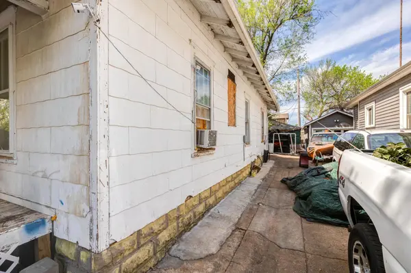 446 S College Ave, Salina, KS 67401