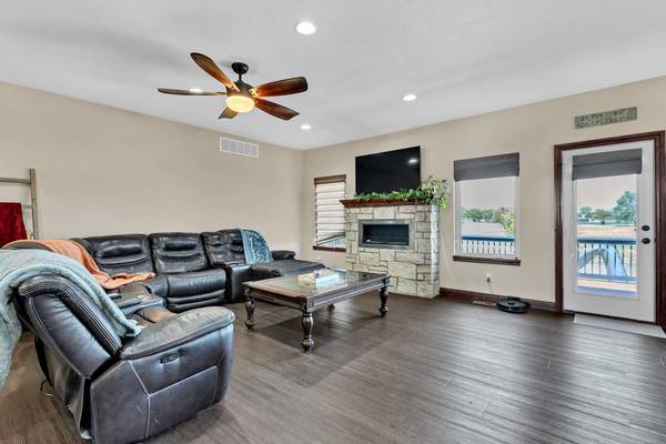 1200 E Park Glen St, Clearwater, KS 67026
