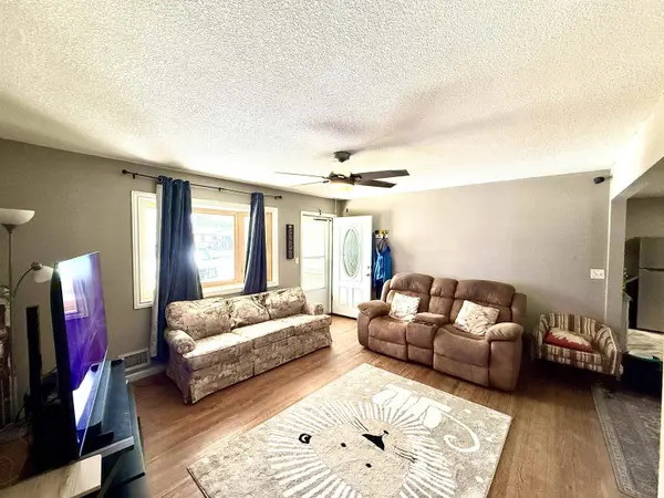 910 W Rita, Wichita, KS 67213
