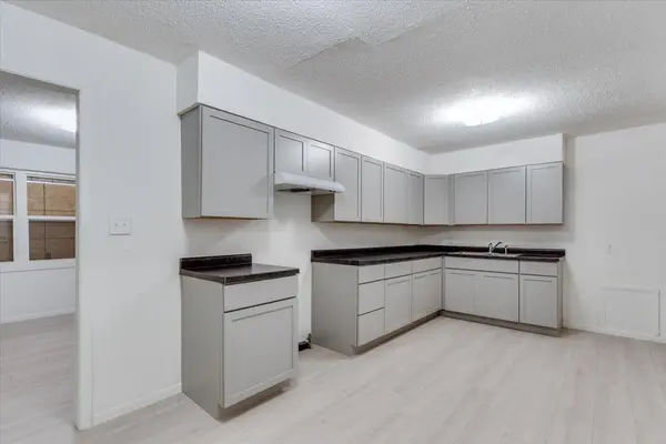 1233 N Lorraine, Wichita, KS 67214