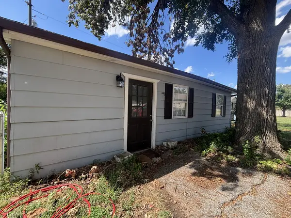 614 S Oakland ST, Webb City, MO 64870