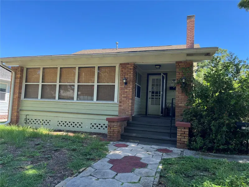 2721 & 2721.5 BURLINGTON AVE N, St Petersburg, FL 33713