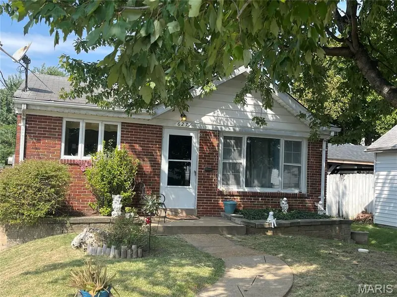 627 Pardella AVE, St Louis, MO 63125