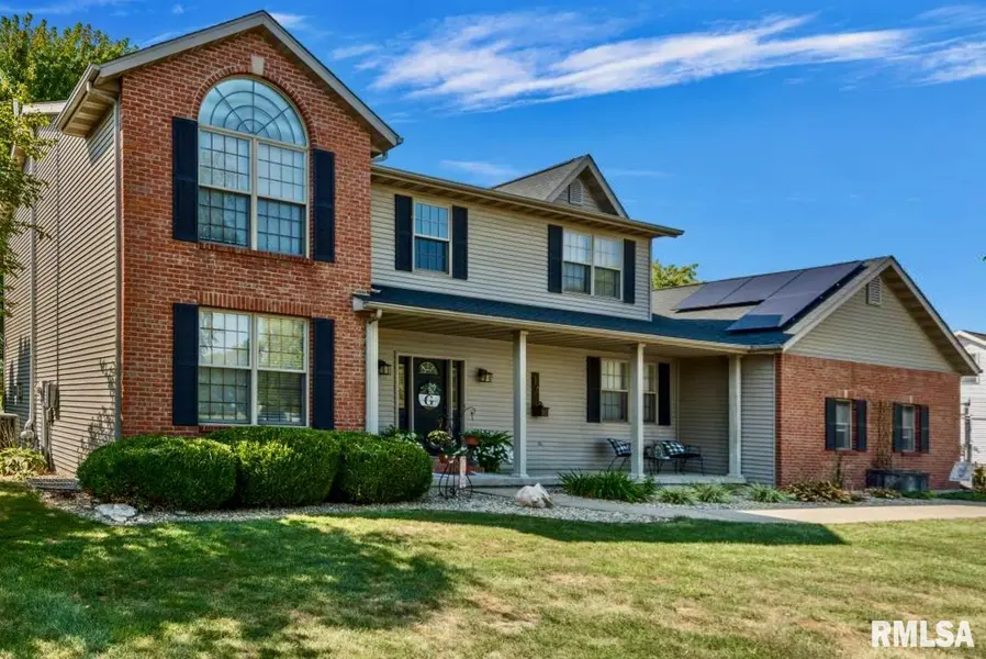 16 DRAKE RD, Jacksonville, IL 62650