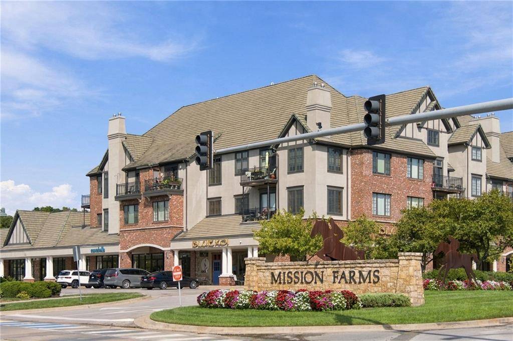 10511 Mission #302 RD, Leawood, KS 66206