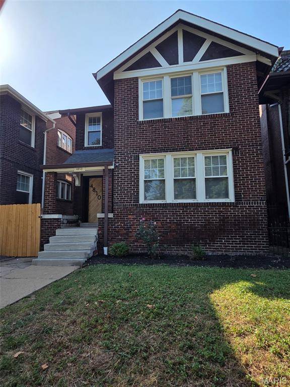 4810 Arsenal ST, St Louis, MO 63116