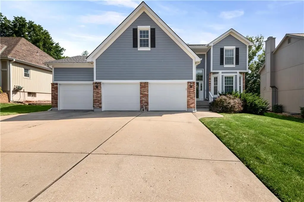 9407 N Tracy AVE, Kansas City, MO 64155