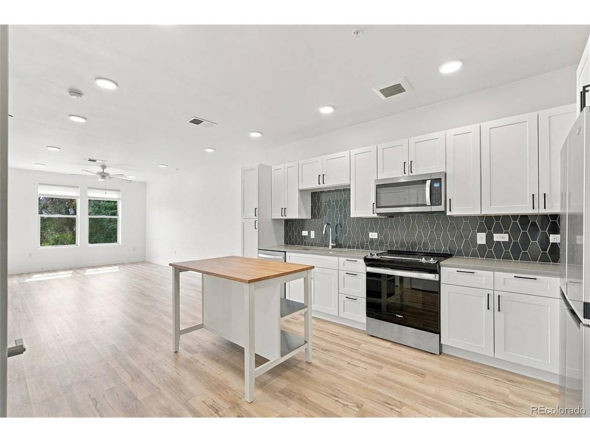 2851 W 52nd #307, Denver, CO 80221