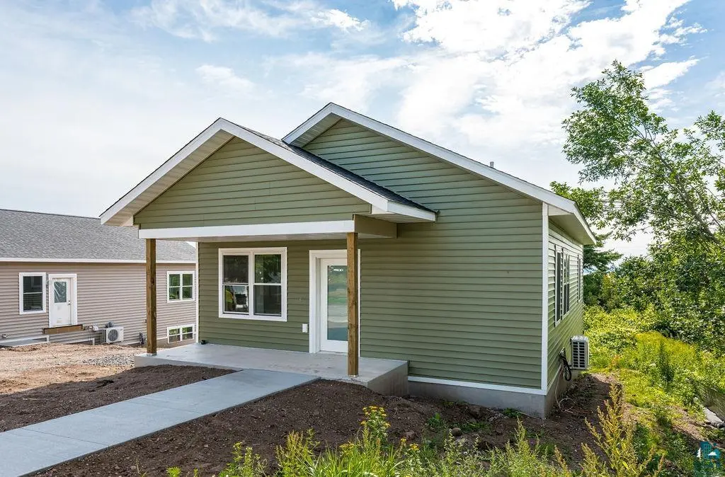 12 W 11th St, Duluth, MN 55806