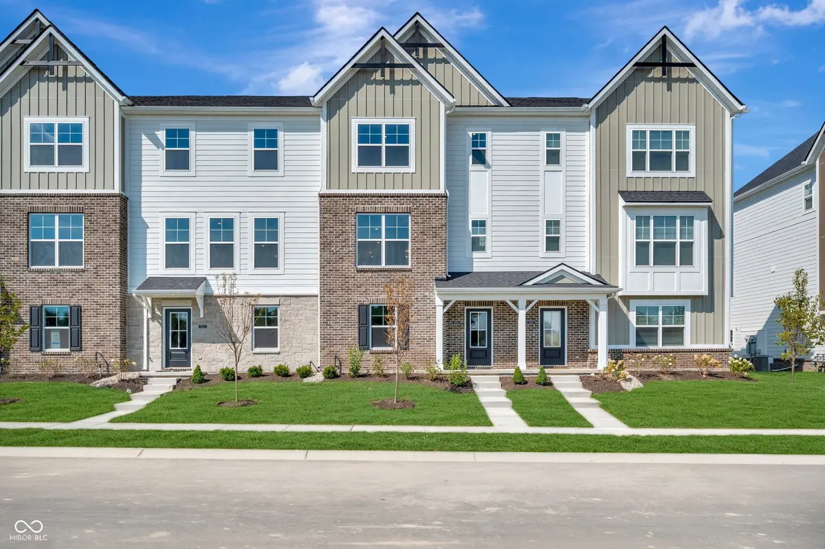 5704 Boynton DR, Noblesville, IN 46062