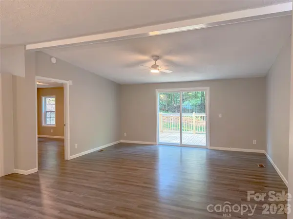 3363 Stony Brook CIR, Newton, NC 28658