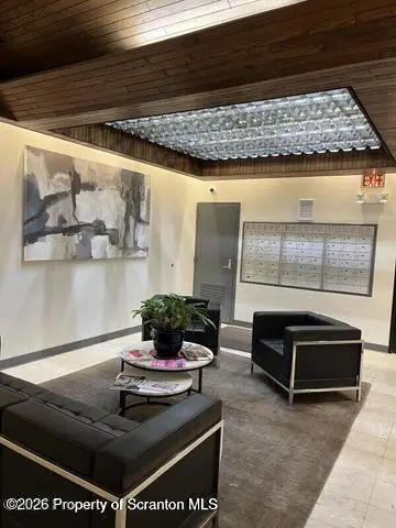 550 Clay AVE #APT 6E, Scranton, PA 18510