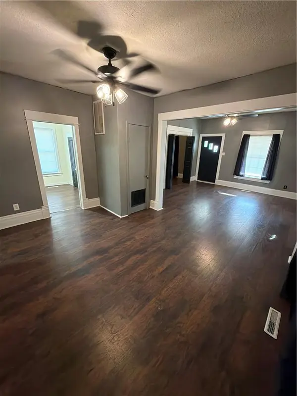 216 N 4th ST, Iola, KS 66749