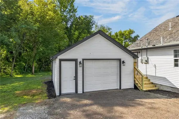 606 E Elijah ST, Easton, MO 64443