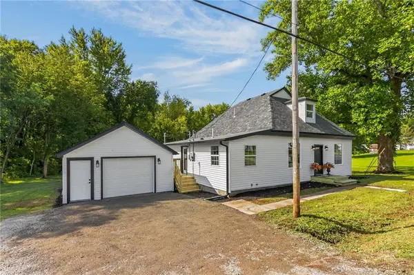 606 E Elijah ST, Easton, MO 64443