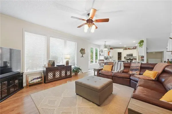 20908 W 53rd ST, Shawnee, KS 66218
