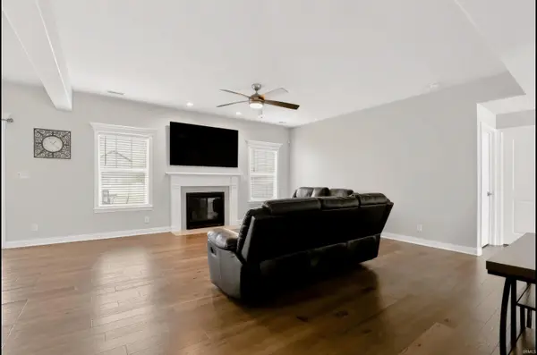1066 Chesapeake Pointe DR, Lafayette, IN 47909-8521