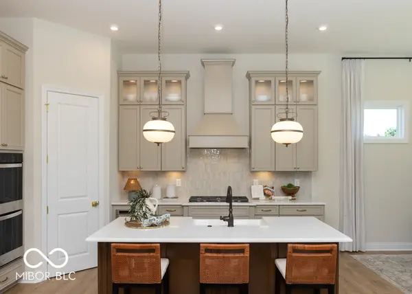 8304 Central Avenue, Indianapolis, IN 46240