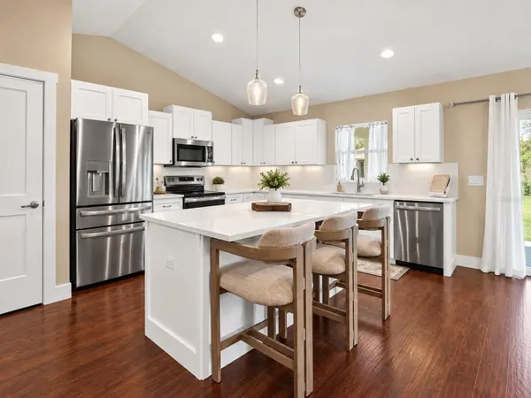 206 SHANNON LN, Lady Lake, FL 32159