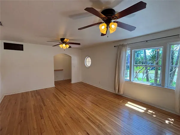 495 24TH AVE N, St Petersburg, FL 33704