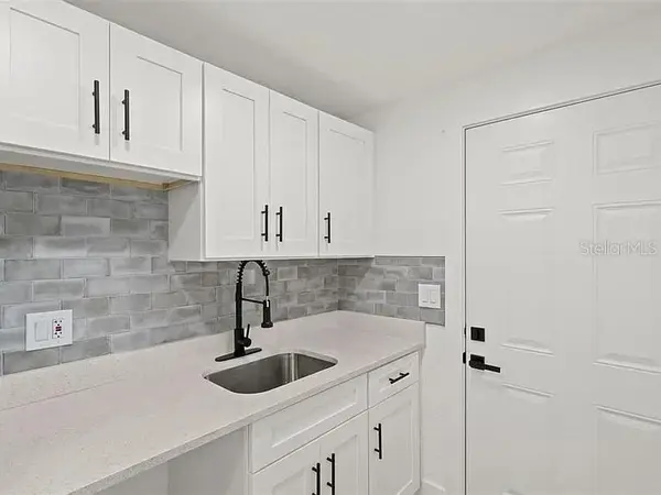 2008 OAKWOOD AVE #2, Tampa, FL 33605