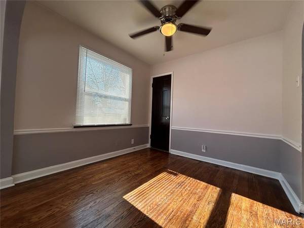 6325 Everett DR, St Louis, MO 63134