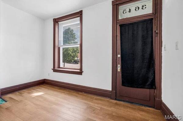3645 Alberta ST, St Louis, MO 63116