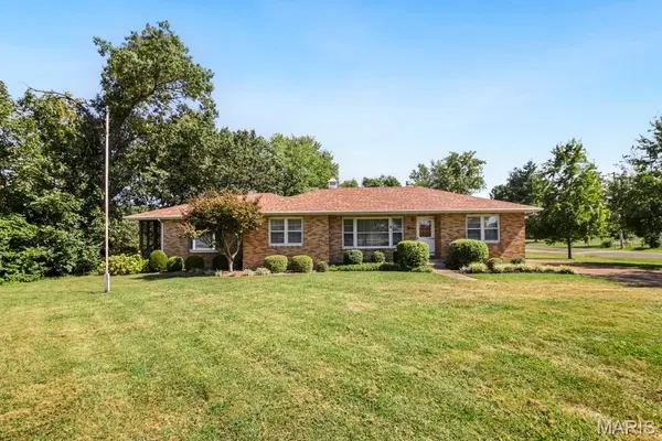 996 W Springfield RD, Sullivan, MO 63080