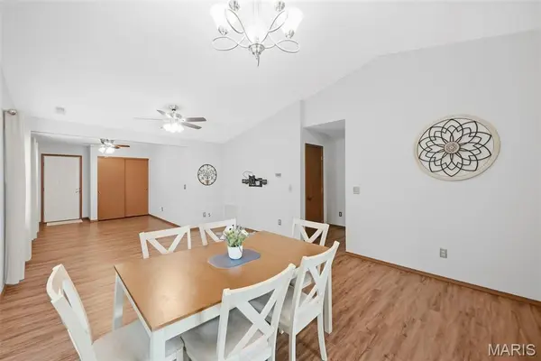 419 Cambridge PL #A, St Peters, MO 63376