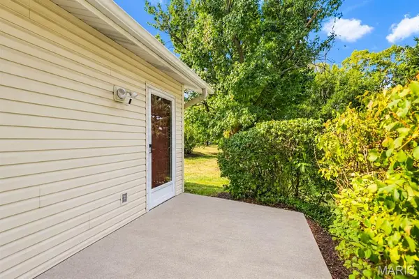 419 Cambridge PL #A, St Peters, MO 63376
