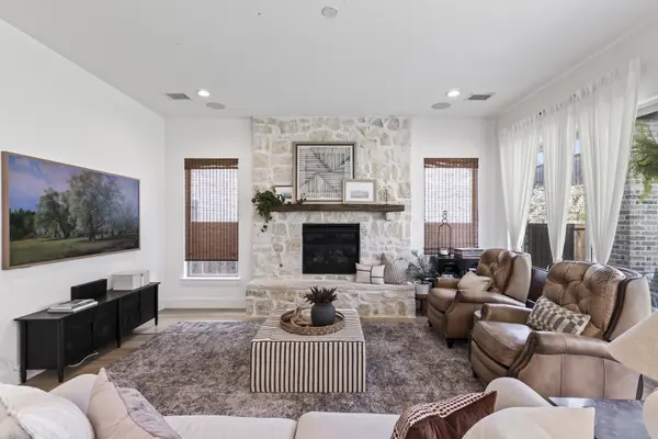 4840 Cumberland CIR, Carrollton, TX 75010