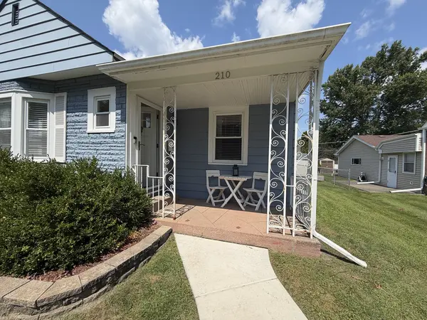 210 E Madison ST, Lombard, IL 60148