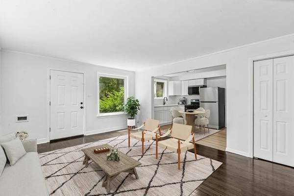 10145 S Bensley AVE, Chicago, IL 60617