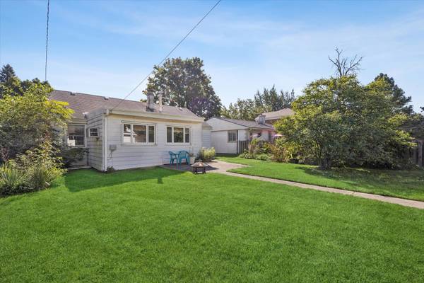 3922 Elm AVE, Brookfield, IL 60513