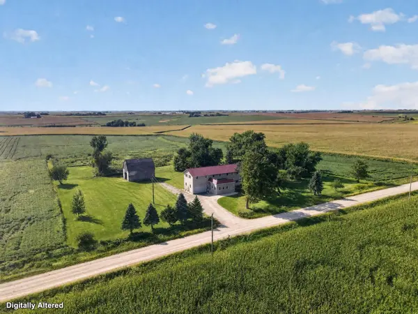 3159 York Avenue, Coggon, IA 52218