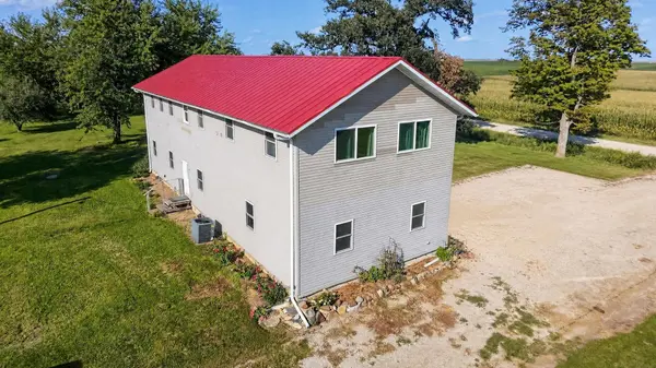3159 York Avenue, Coggon, IA 52218
