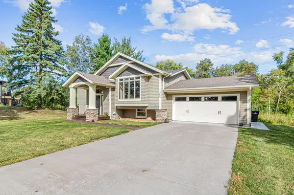 1355 Eide CIR, Arden Hills, MN 55112