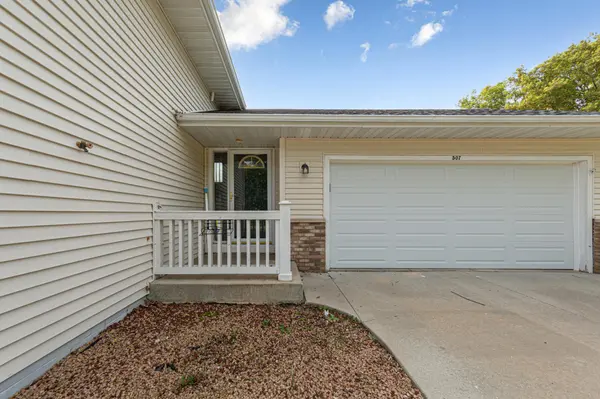 507 43rd AVE NW, Rochester, MN 55901
