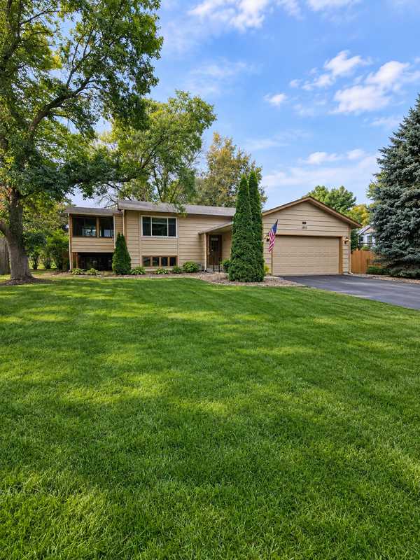 15918 Island View RD NW, Prior Lake, MN 55372