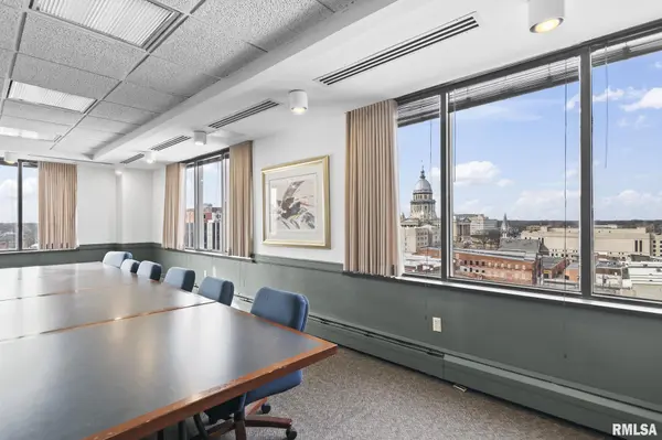205 S 5TH ST #Suite 700, Springfield, IL 62701