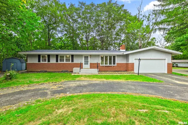 5127 N KAREN CT, Peoria, IL 61615