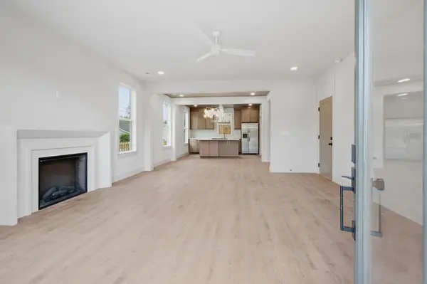 1010 Clemmons St, Nashville, TN 37210